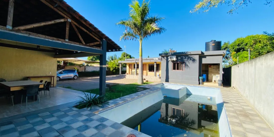 Vende-se moradia T3 moderna pronta a habitar, com piscina, Matola Rio