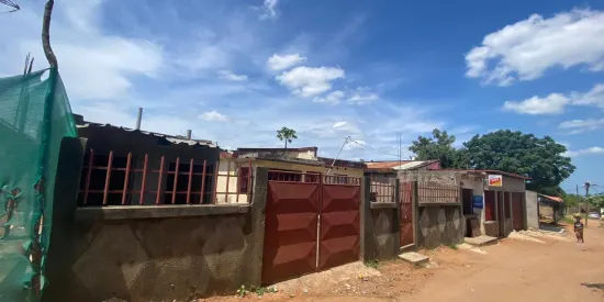 TIPO 3 A BEIRA DA ESTRADA